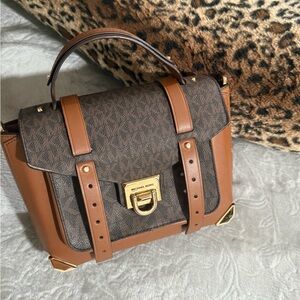 Michael Kors Manhattan Brown  Print Satchel